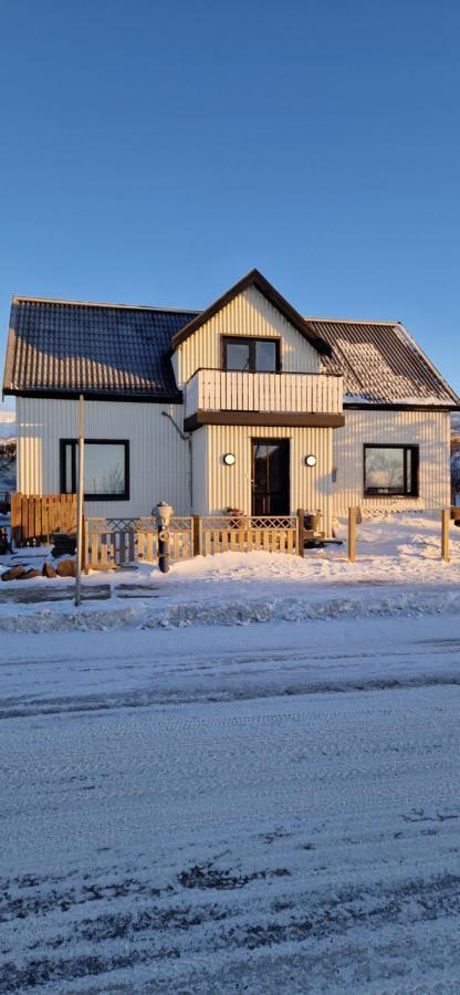 הבמסטאנגי Cute House In A Cute Icelandic Village מראה חיצוני תמונה